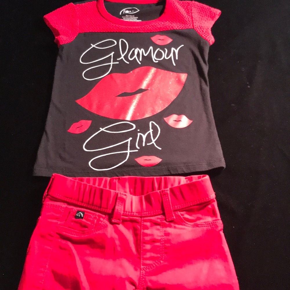 Red and black Glamour tee with pants